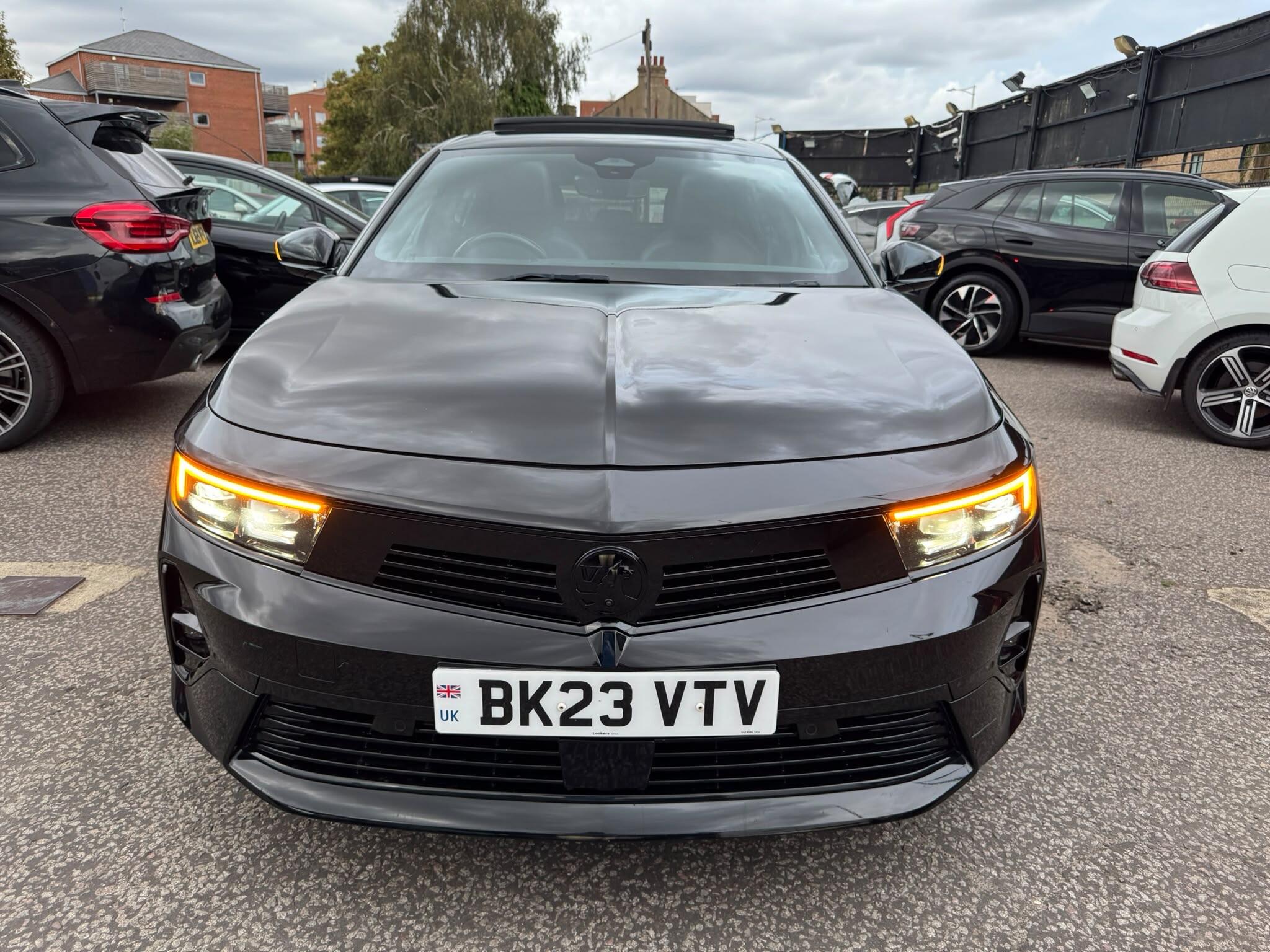 Vauxhall Astra view 3