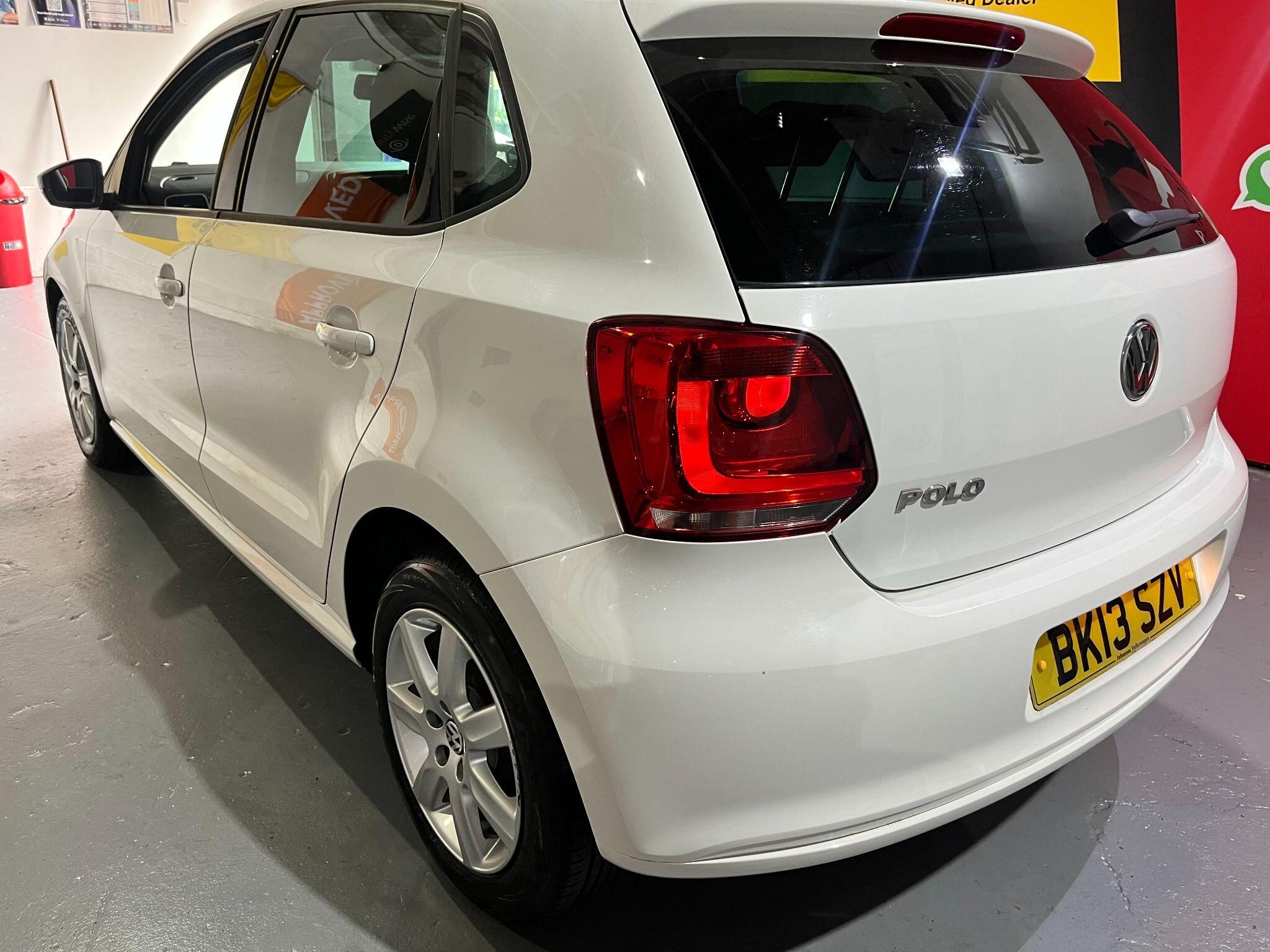 Volkswagen Polo view 9
