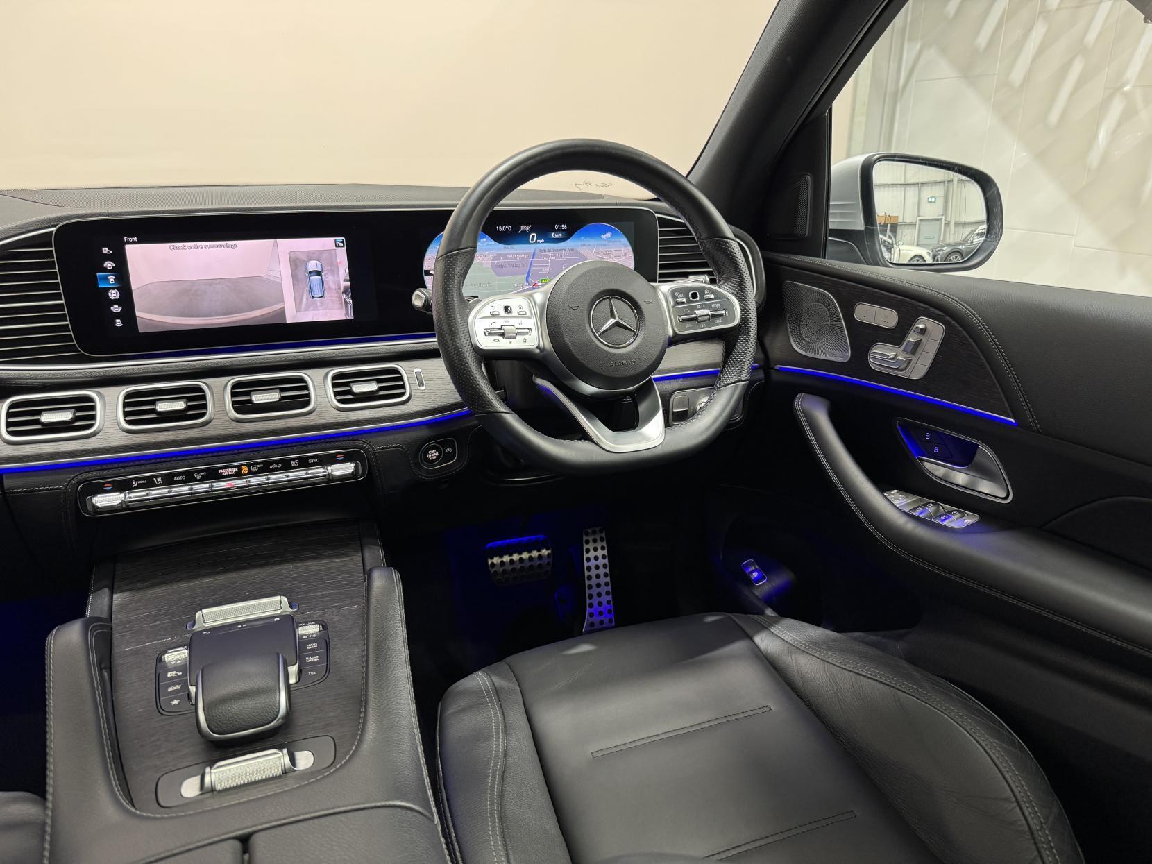 Mercedes-Benz Gle view 24