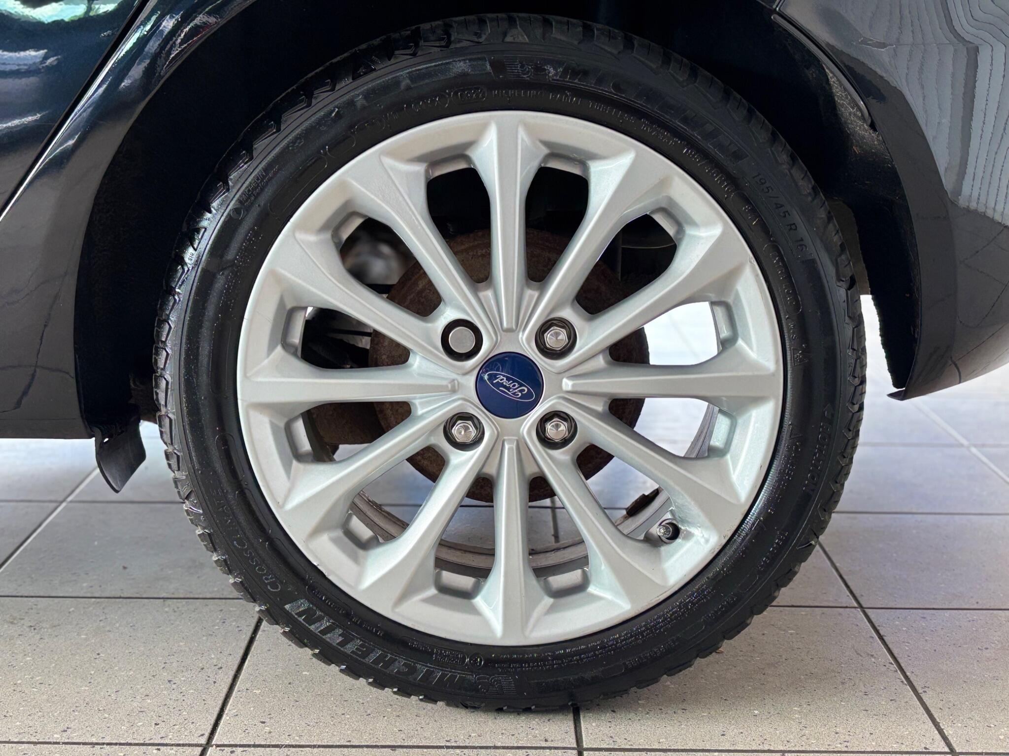 Ford Fiesta view 18