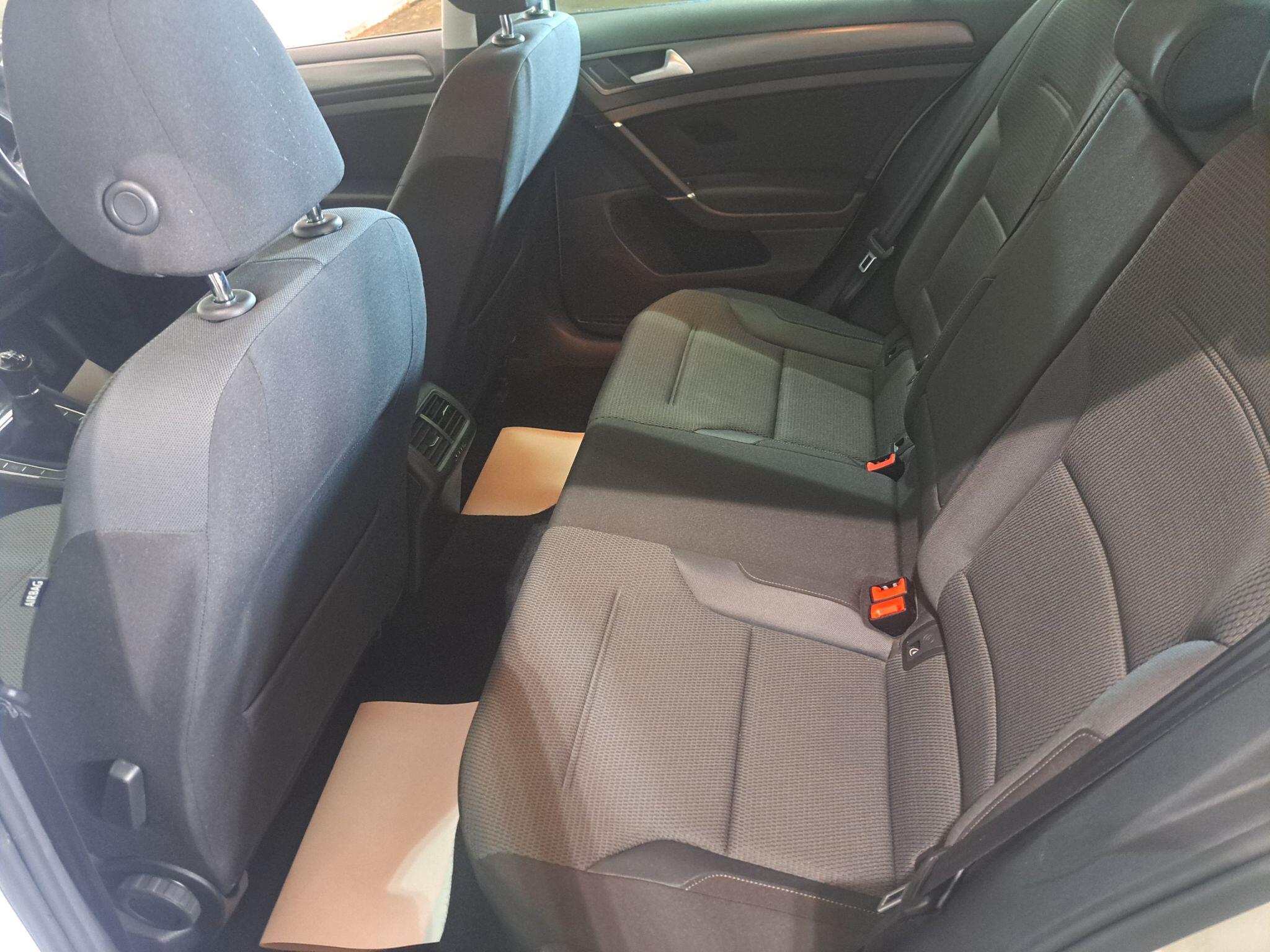 Volkswagen Golf view 27