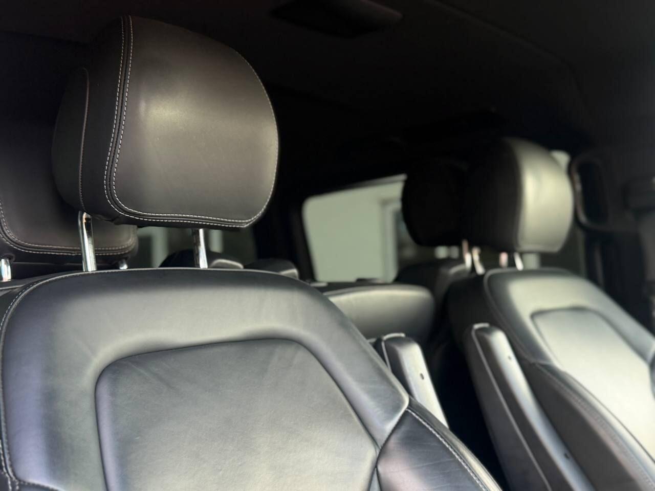Mercedes-Benz V-Class view 13