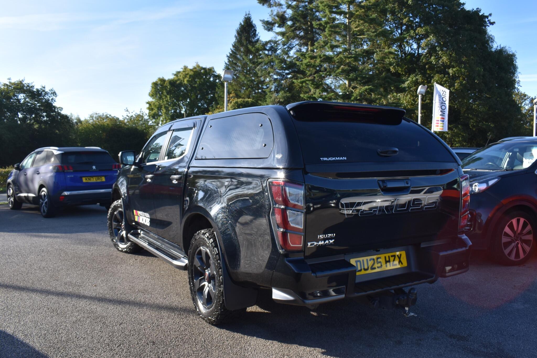 D-Max - 1.9 TD V-Cross Auto 4WD Euro 6 (s/s) 4dr - Image 3