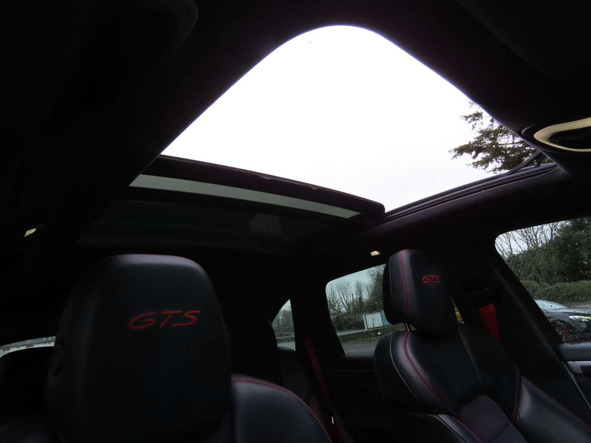 Porsche Cayenne view 20