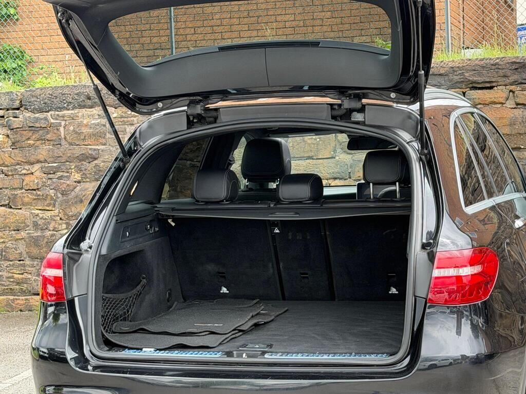 Mercedes-Benz GLC view 22