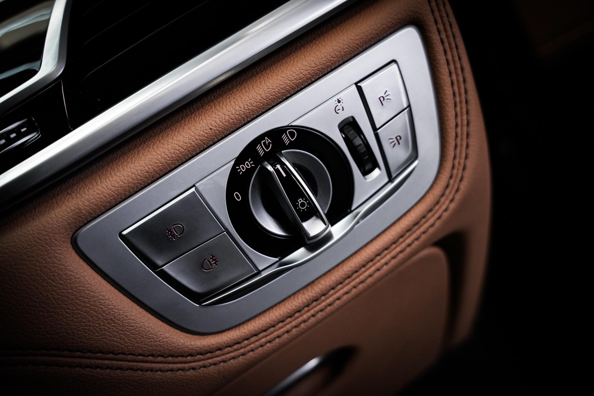 BMW 7 Series view 51