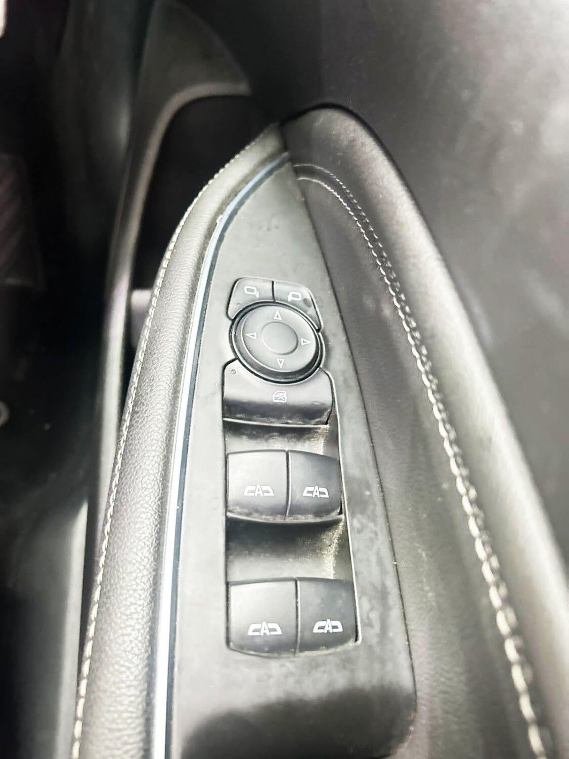 Vauxhall Insignia view 20