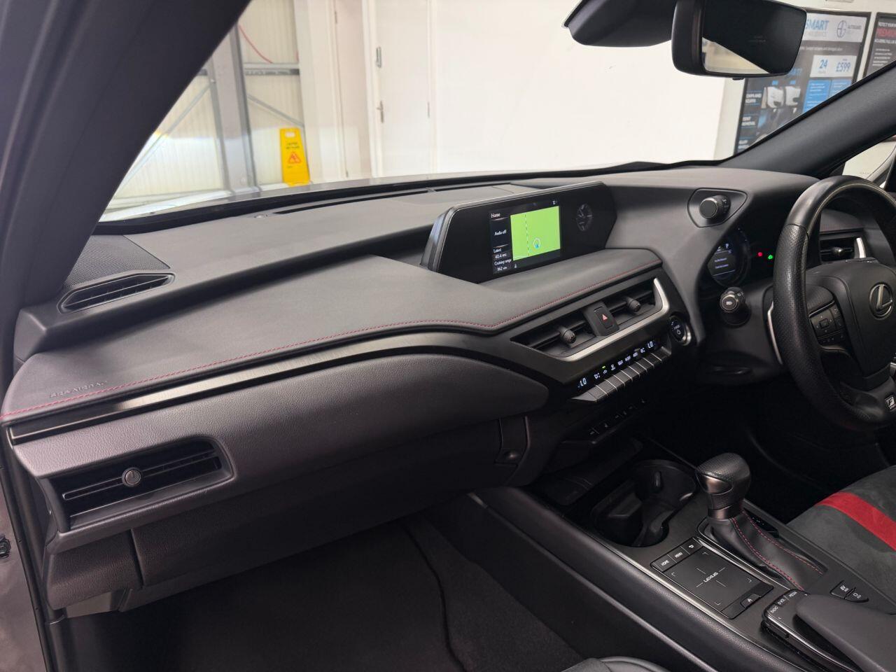 Lexus Ux view 33