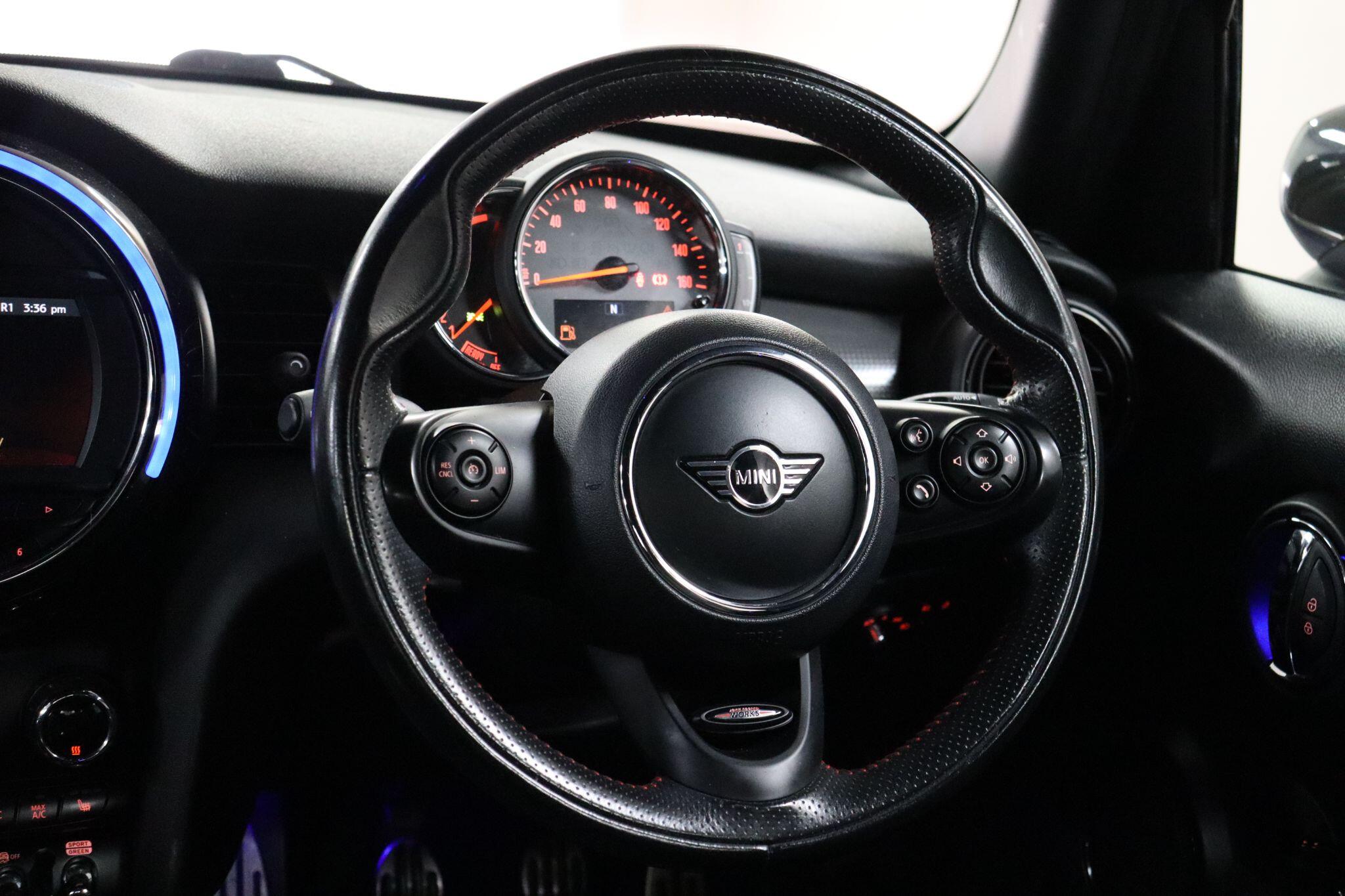 Mini Hatch view 45