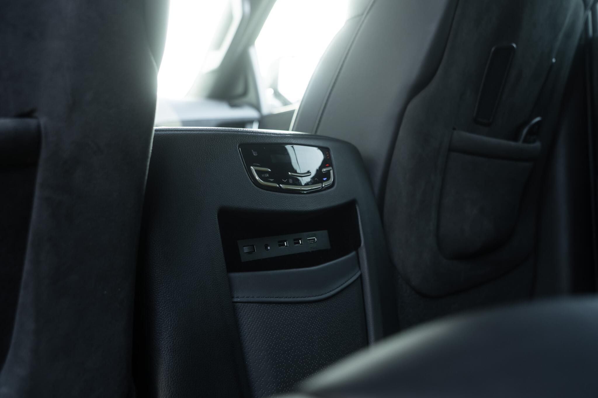 Cadillac Escalade view 42