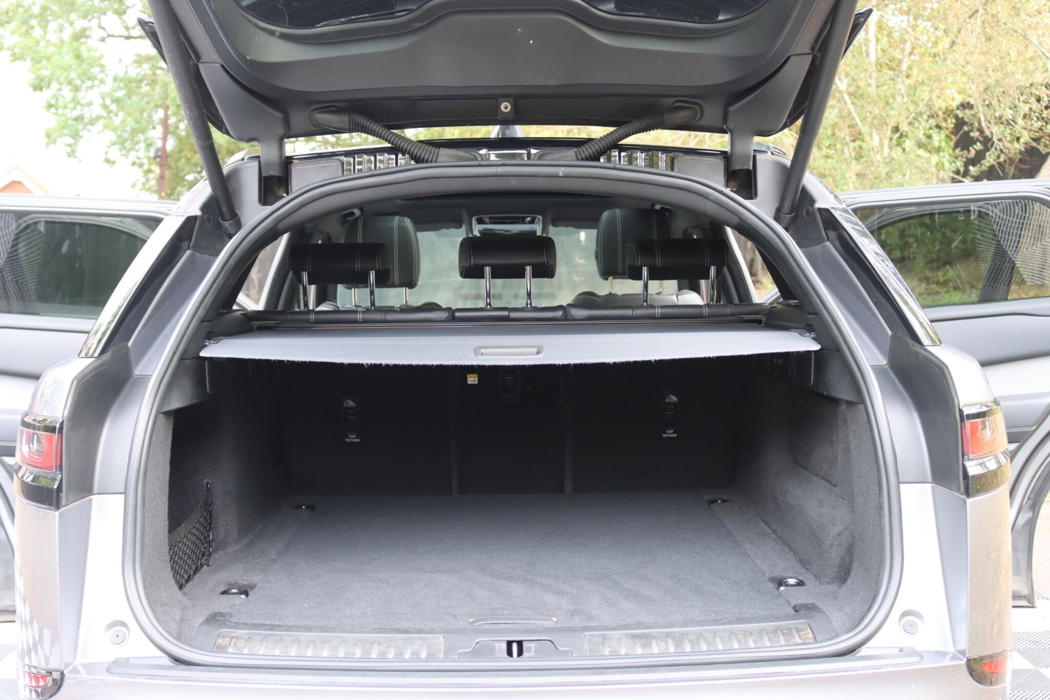 Land Rover Range Rover Velar view 35