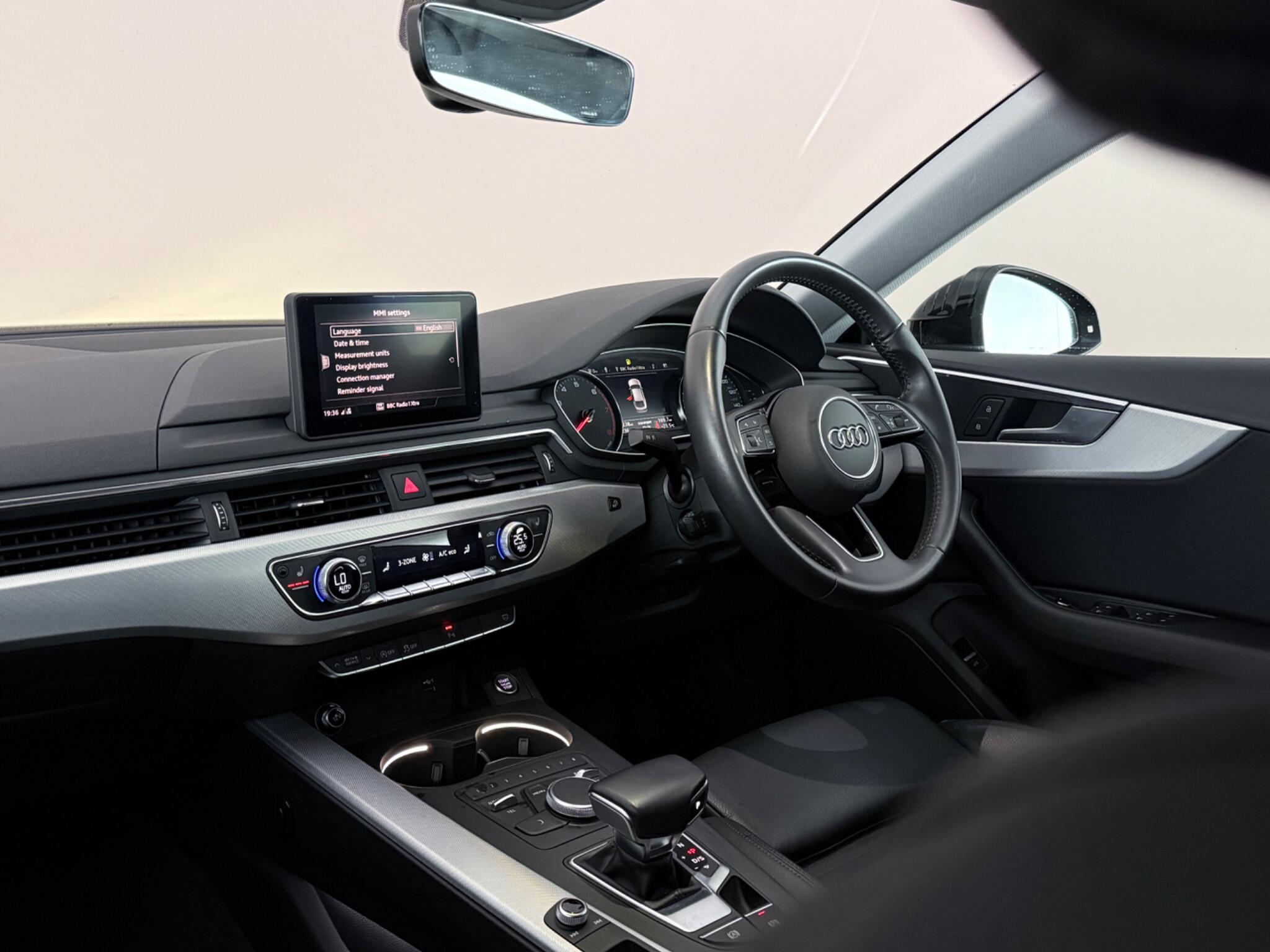 Audi A5 view 4