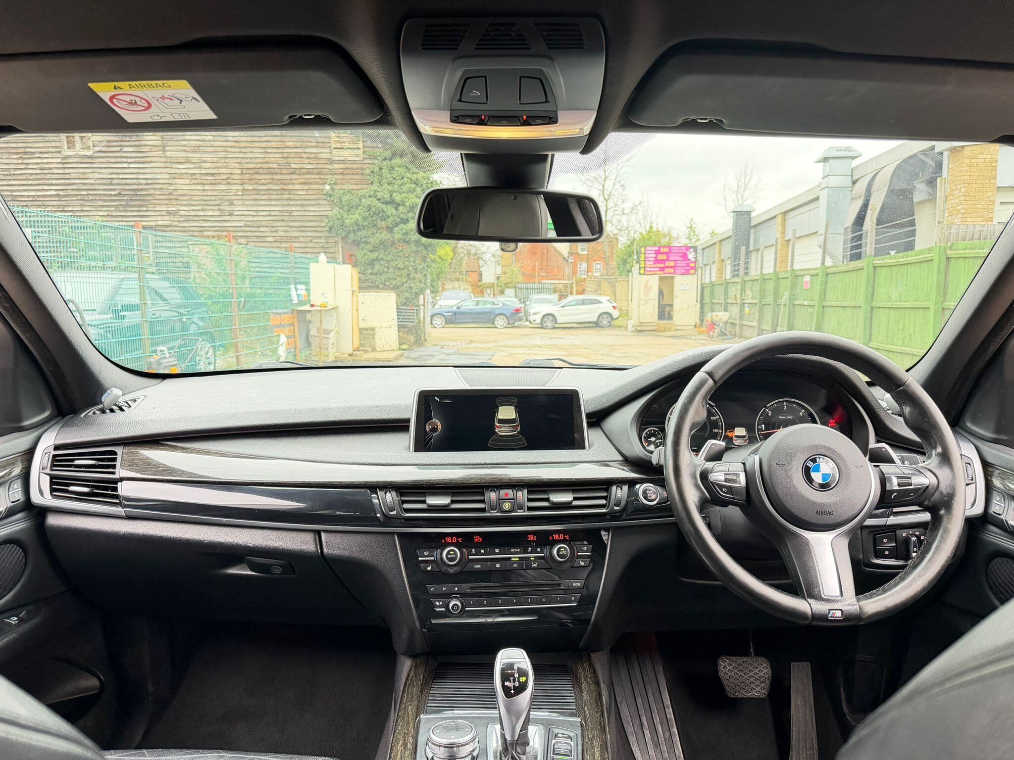 BMW X5 view 9
