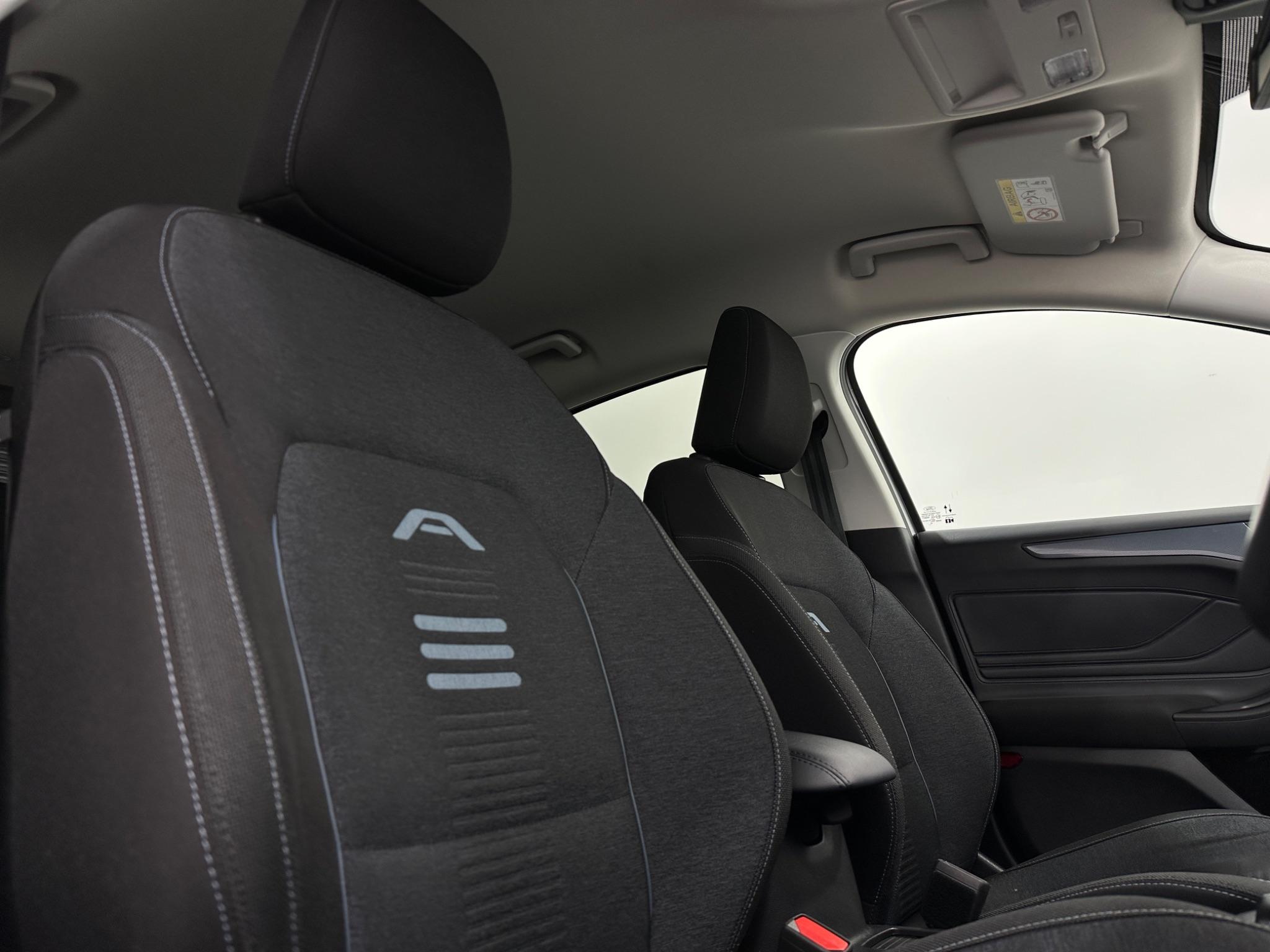 Ford Focus view 31