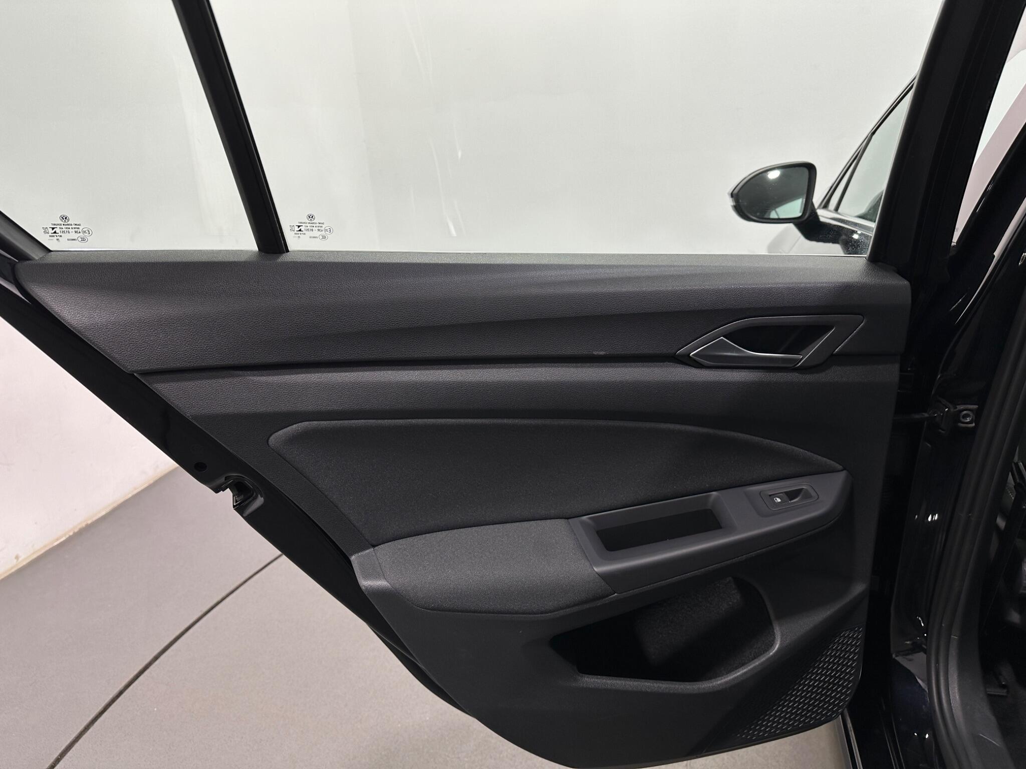 Volkswagen Golf view 40