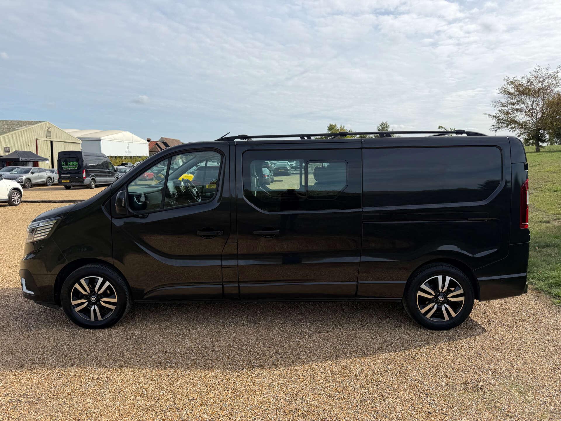 Renault Trafic view 4