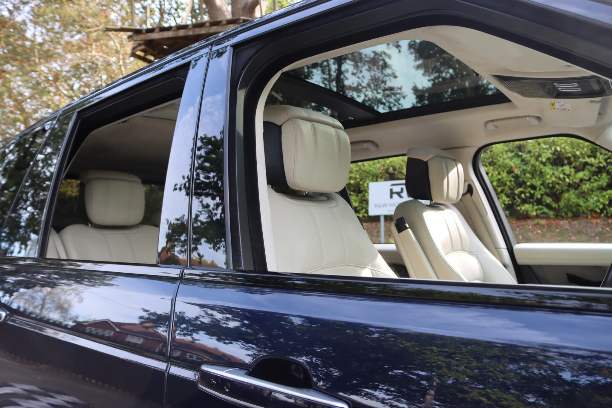 Land Rover Range Rover view 41