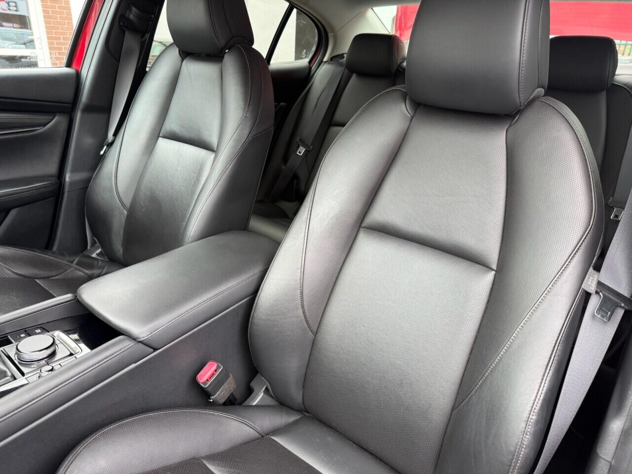 Mazda Mazda3 view 10