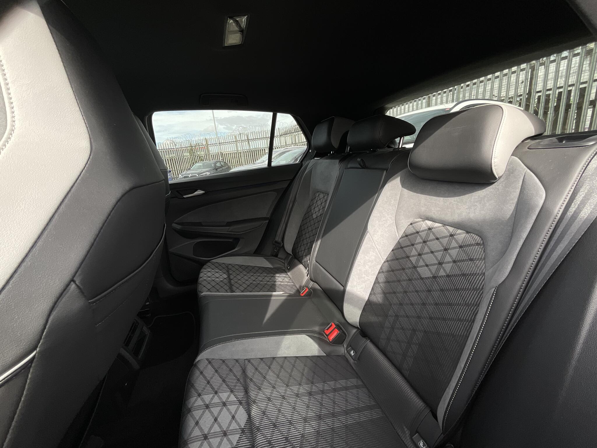 Volkswagen Golf view 14