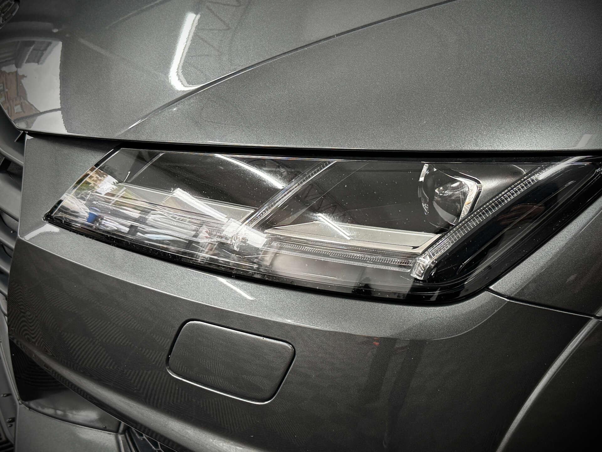 Audi TT view 7