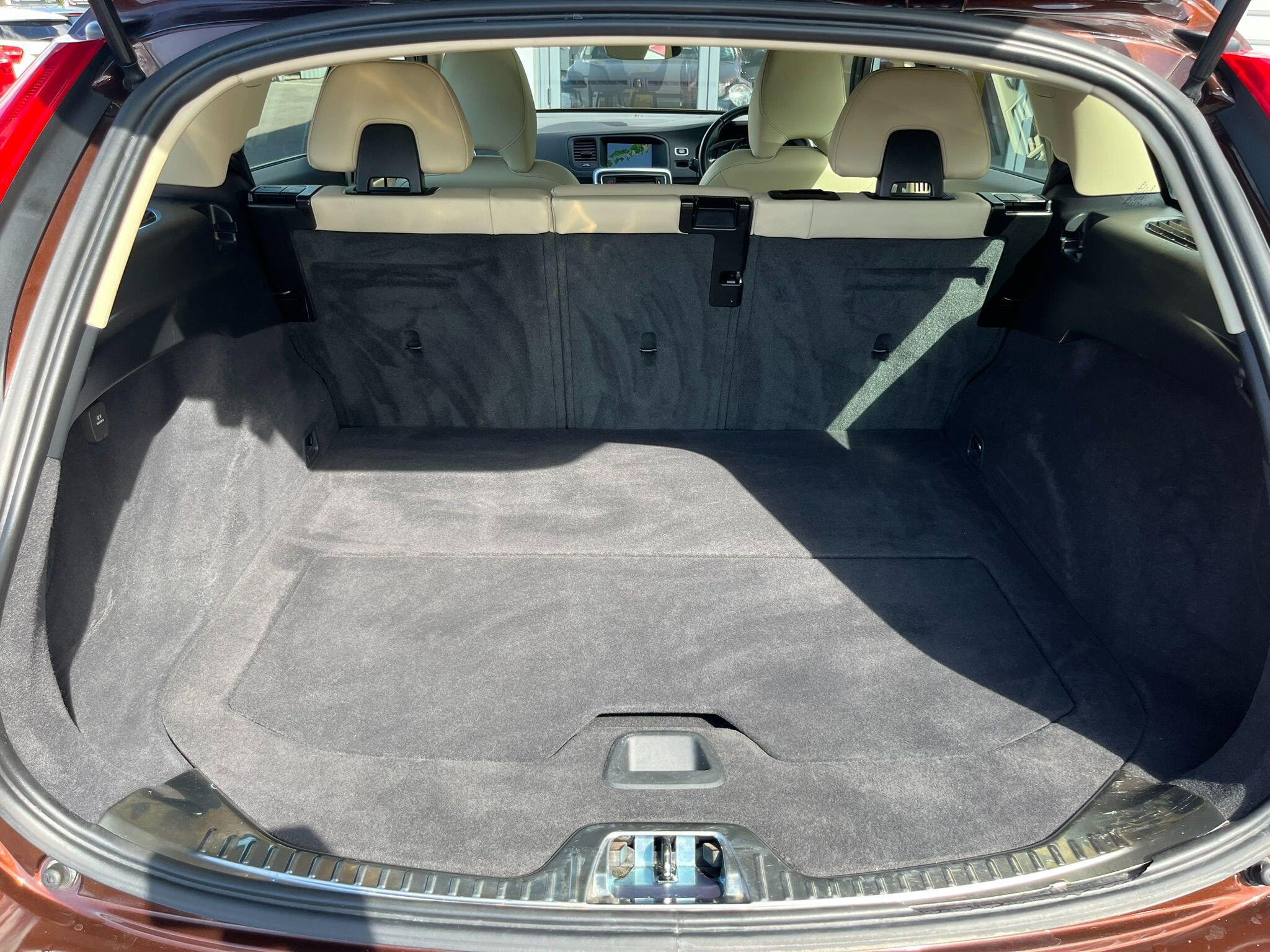 Volvo V60 view 36