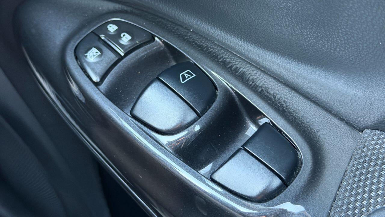 Nissan Juke view 28