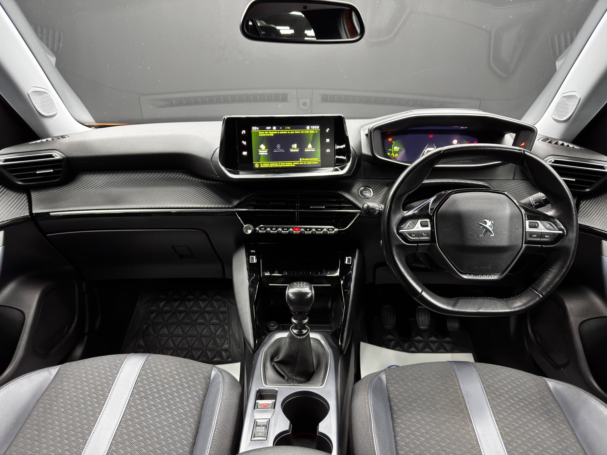 Peugeot 2008 view 10