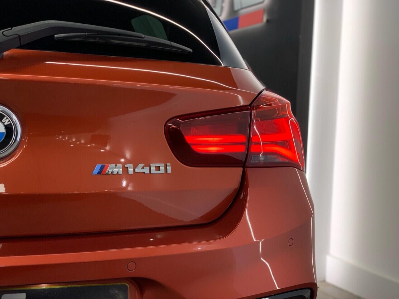 BMW 1 Series view 9