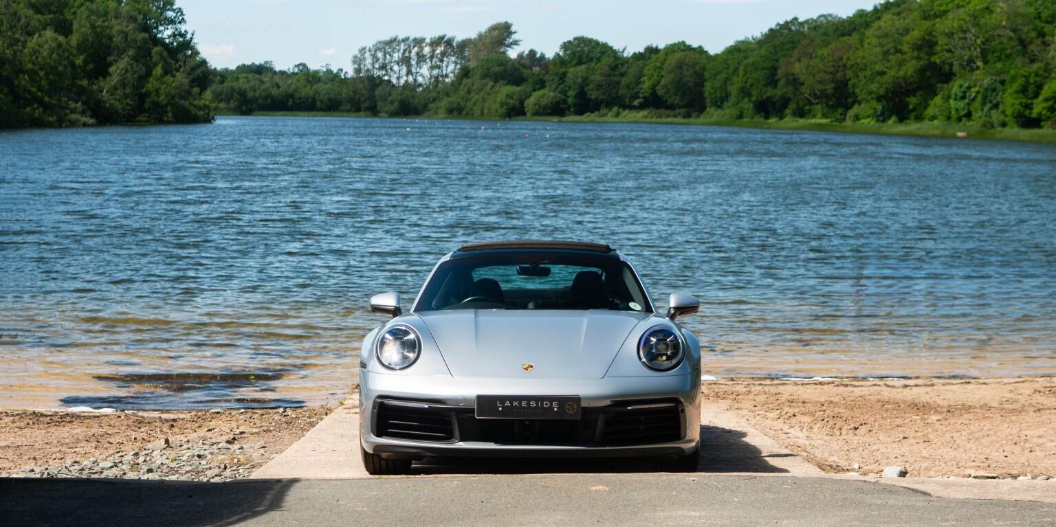 Porsche 911 view 2