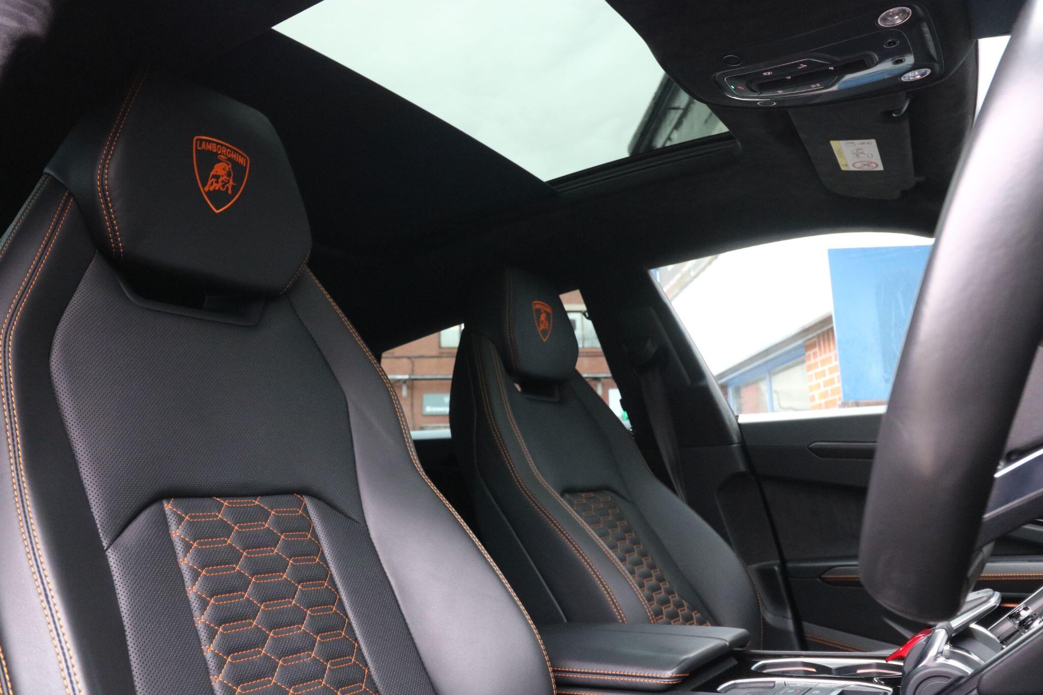 Lamborghini Urus view 11