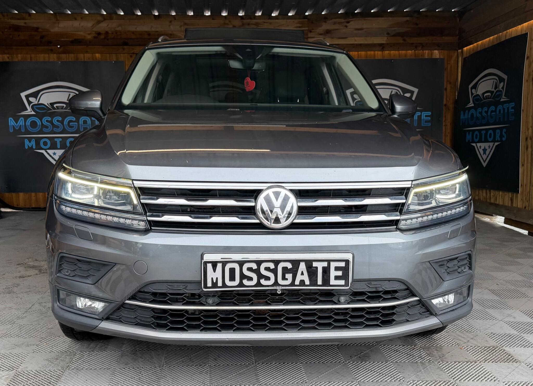 Volkswagen Tiguan Allspace view 4