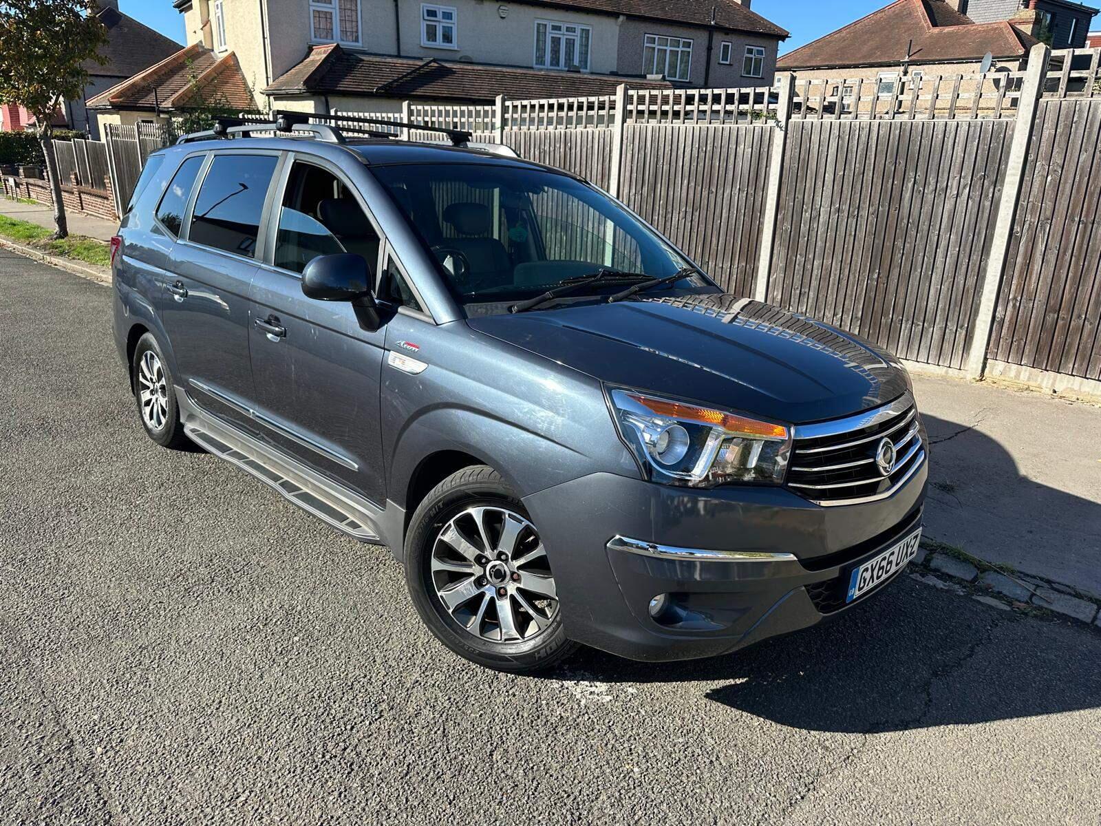 SsangYong Turismo