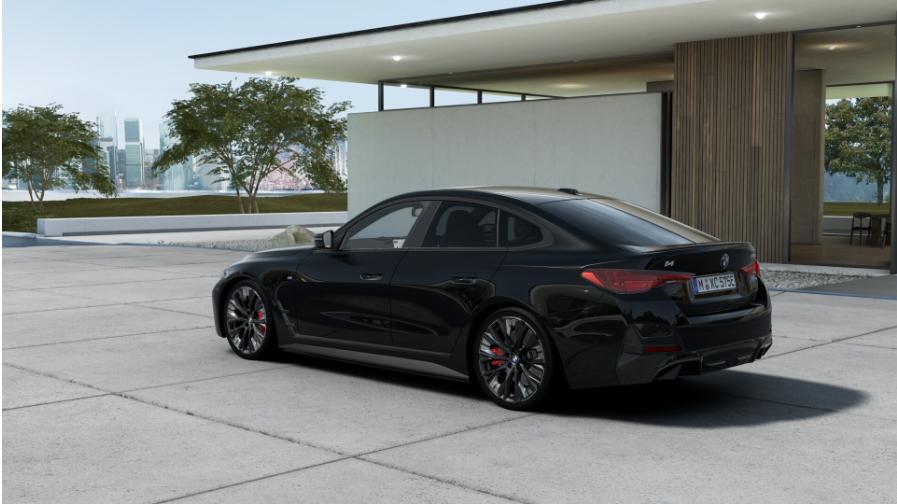 BMW i4 view 10