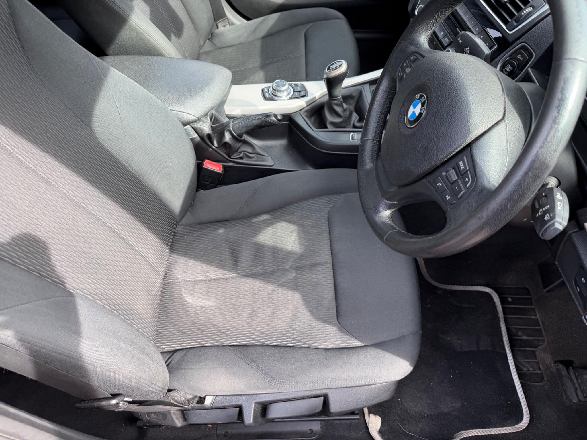 BMW 1 Series view 25