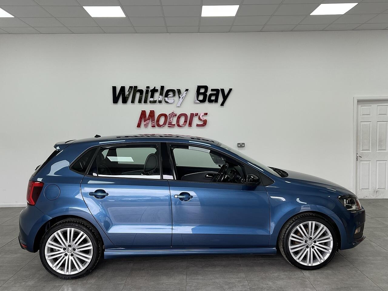 Volkswagen Polo view 2