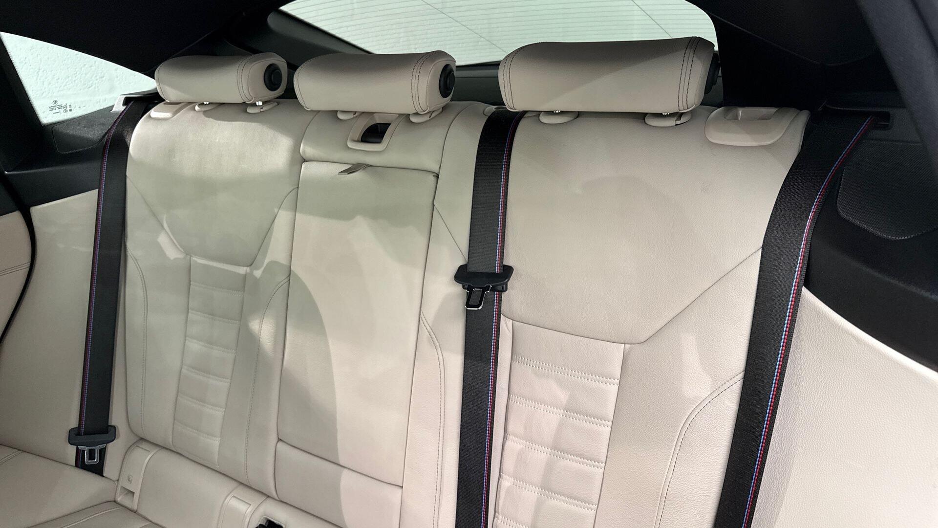 BMW I4 view 12