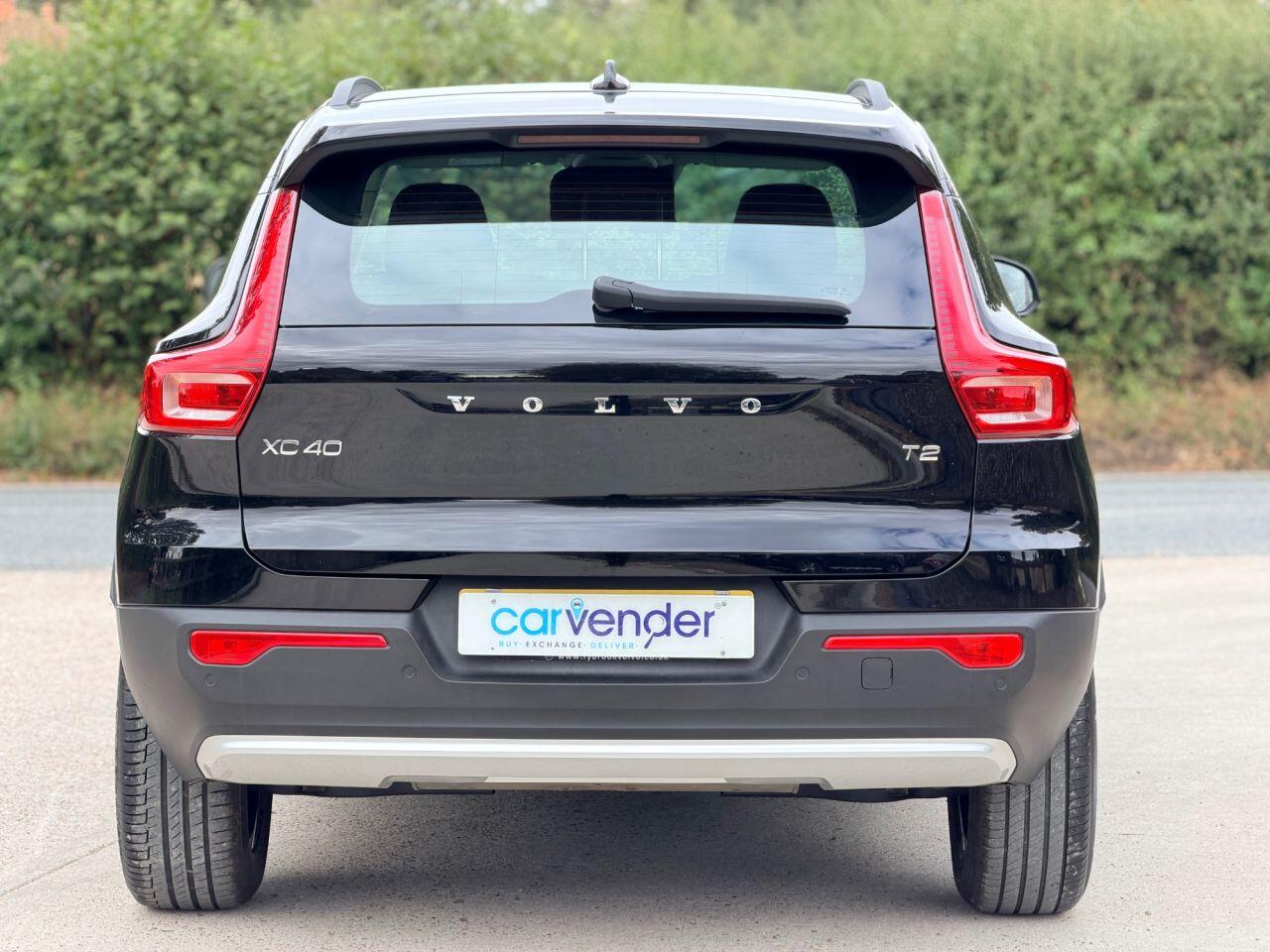 Volvo XC40 view 10