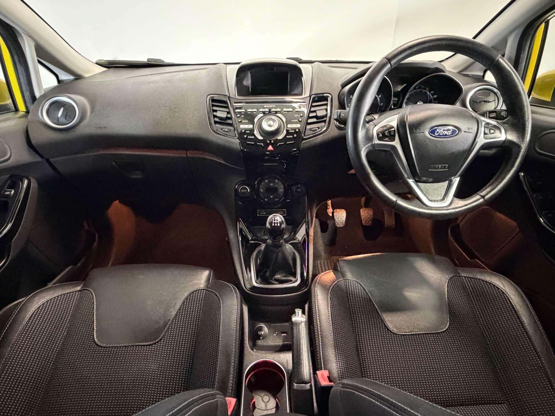 Ford Fiesta view 14
