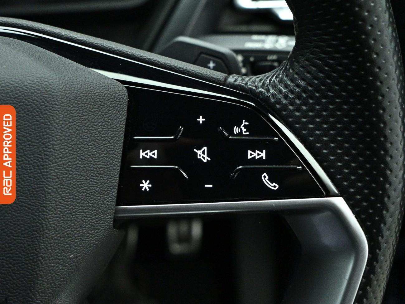 Audi Q4 e-tron view 25