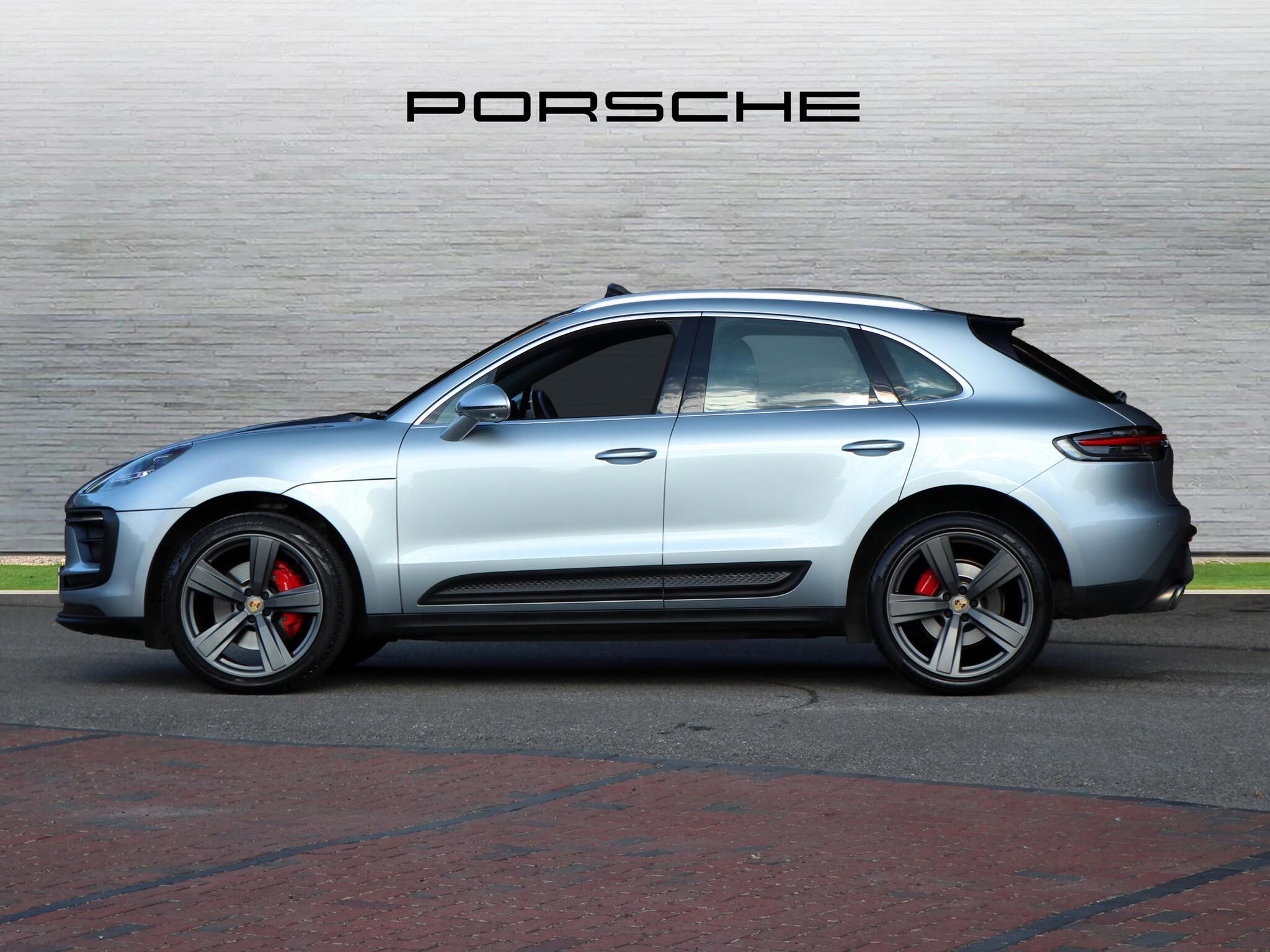 Porsche Macan view 6
