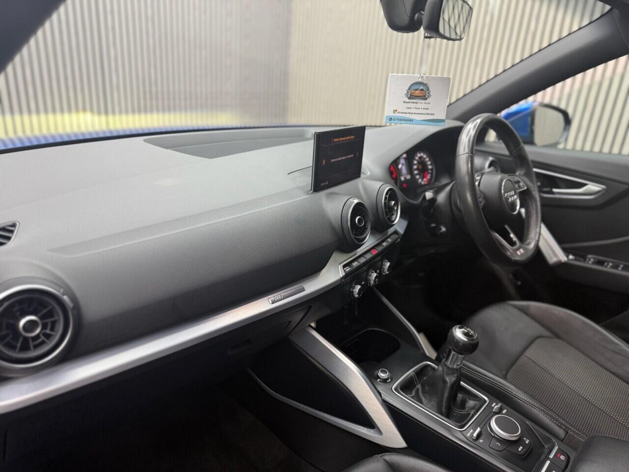 Audi Q2 view 5