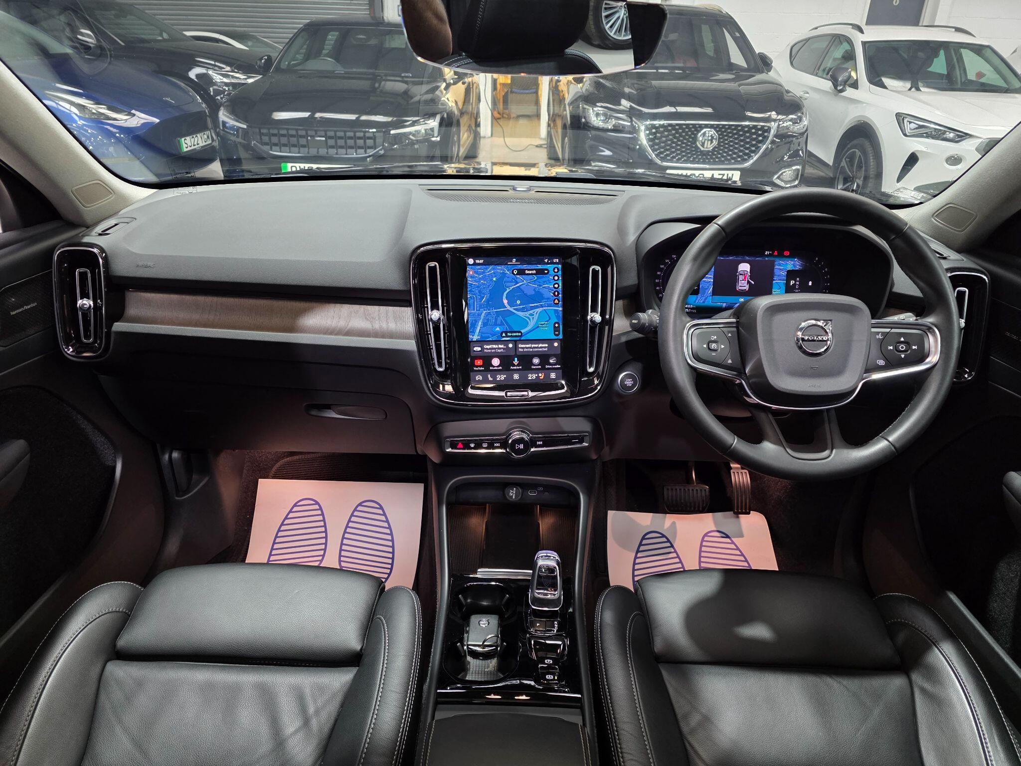 Volvo XC40 view 5