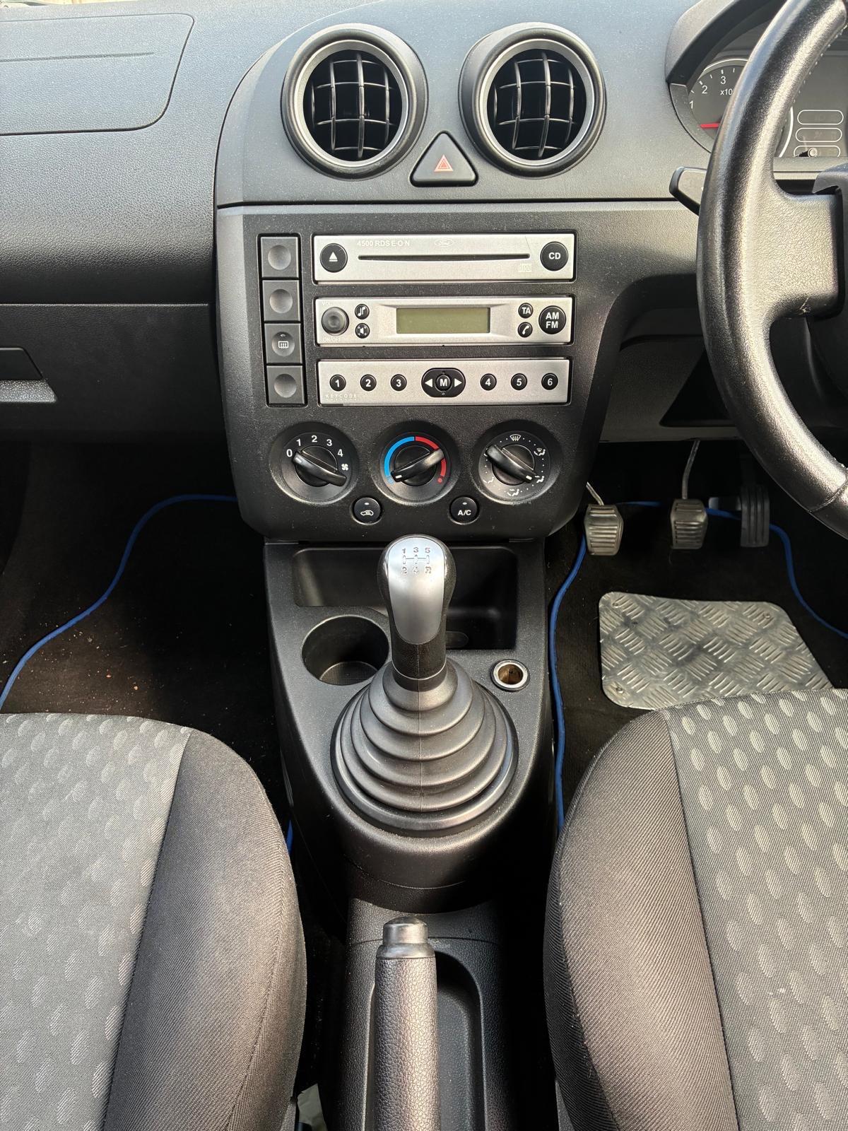 Ford Fiesta view 16