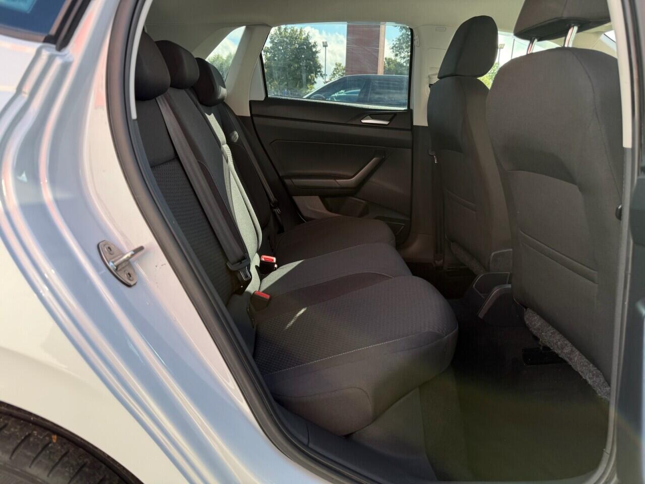 Volkswagen Polo view 40
