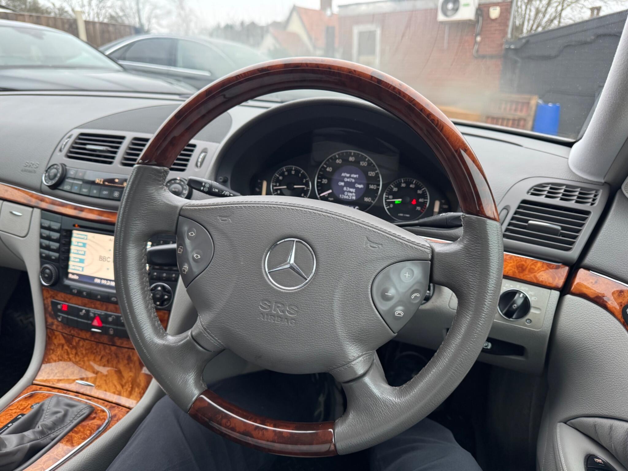 2005 Mercedes-Benz E Class 3.5 E350 Elegance 7G-Tronic 4dr • 69,000 miles image 31