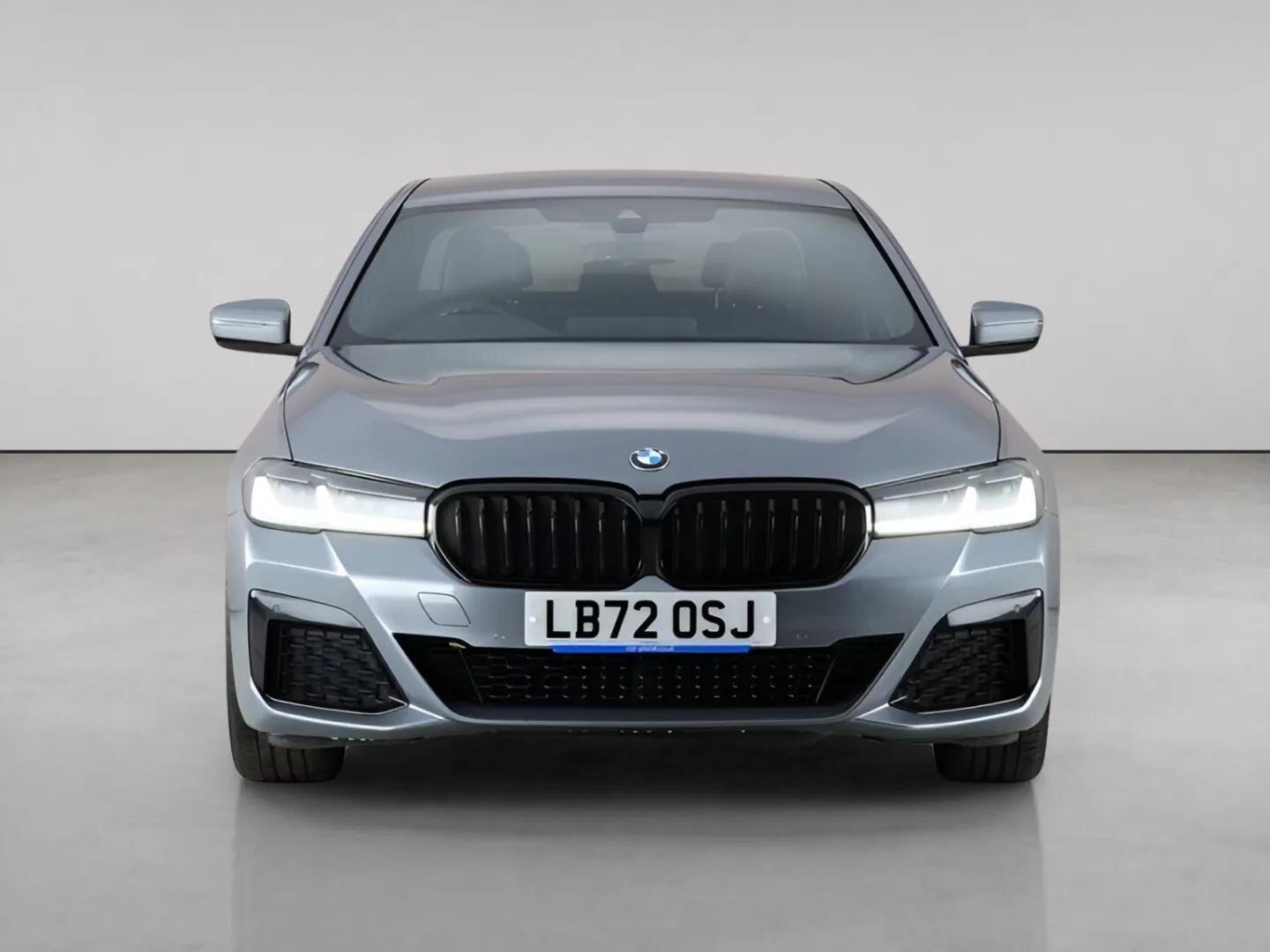 BMW 5 Series view 5