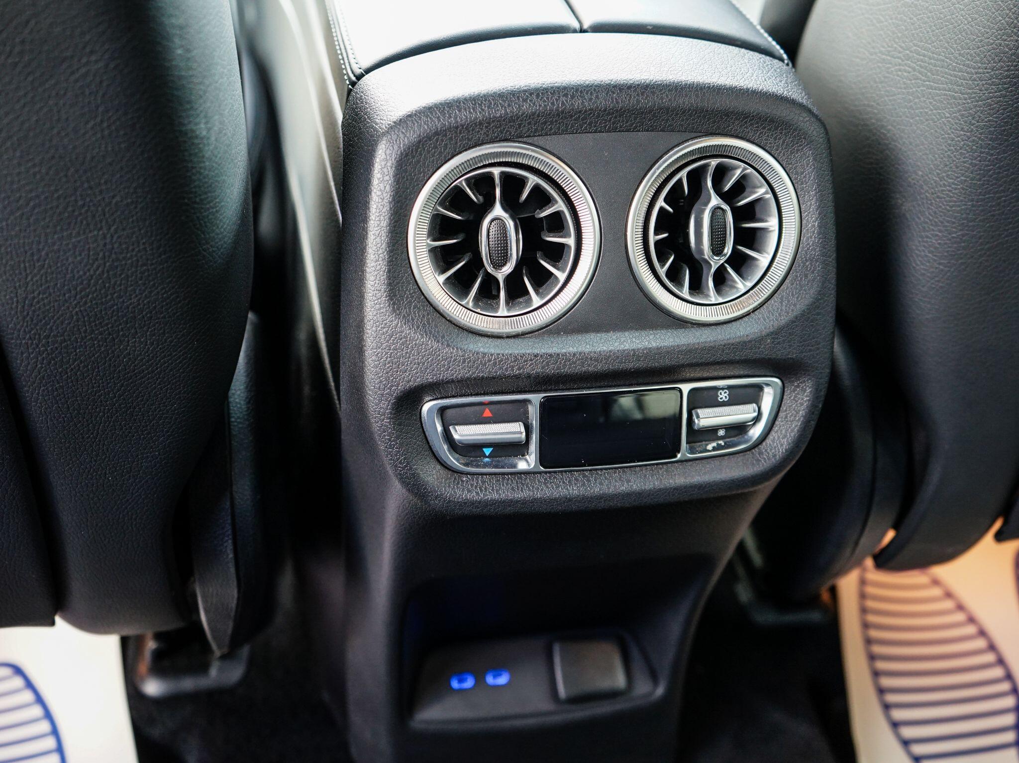 Mercedes-Benz G Class view 19