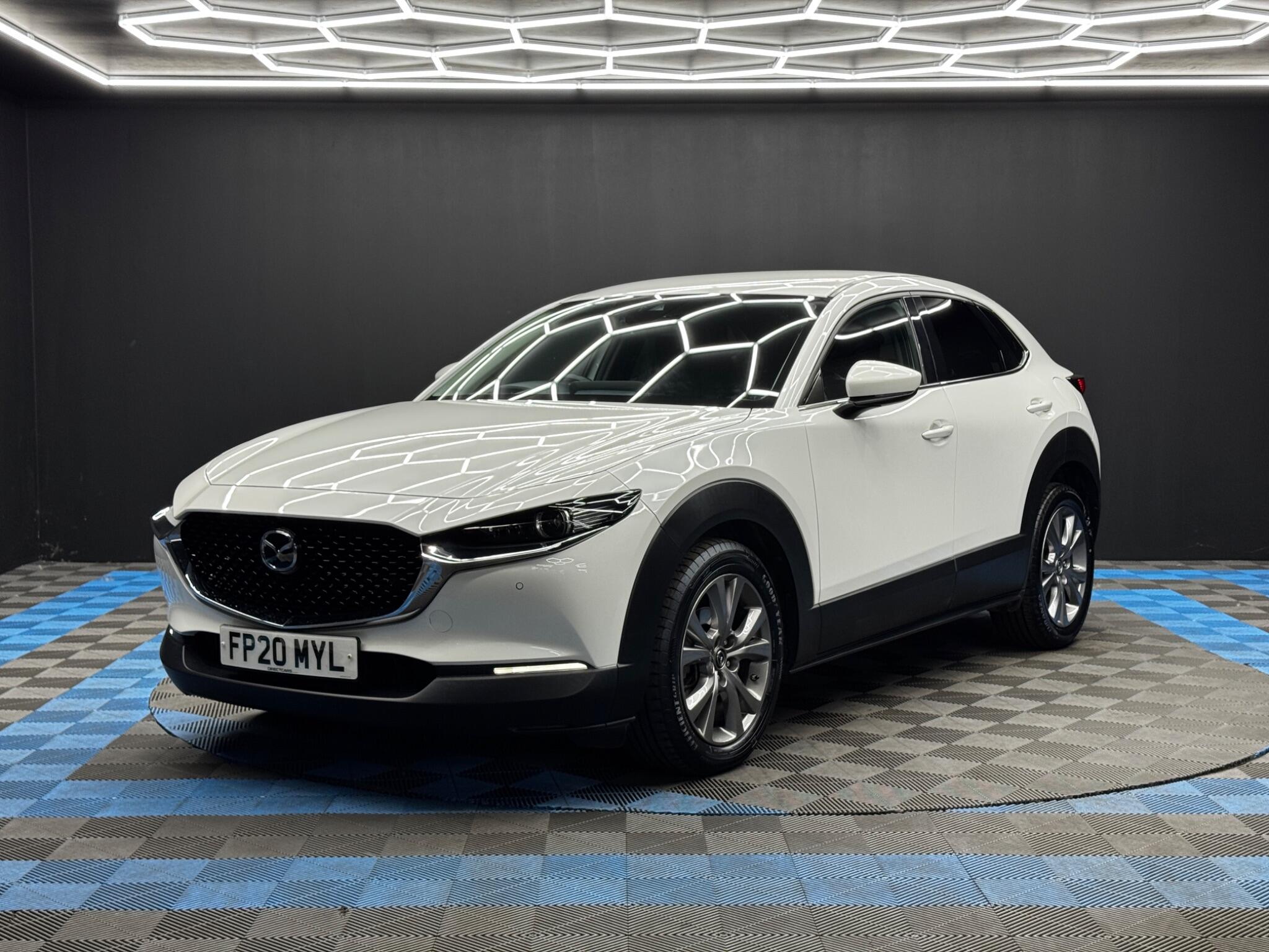 Mazda CX-30 view 3