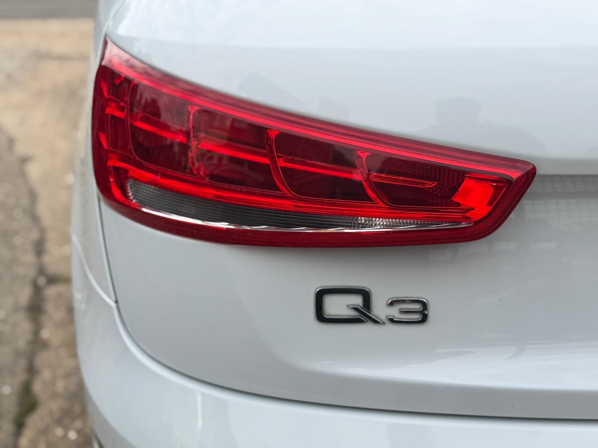 Audi Q3 view 40