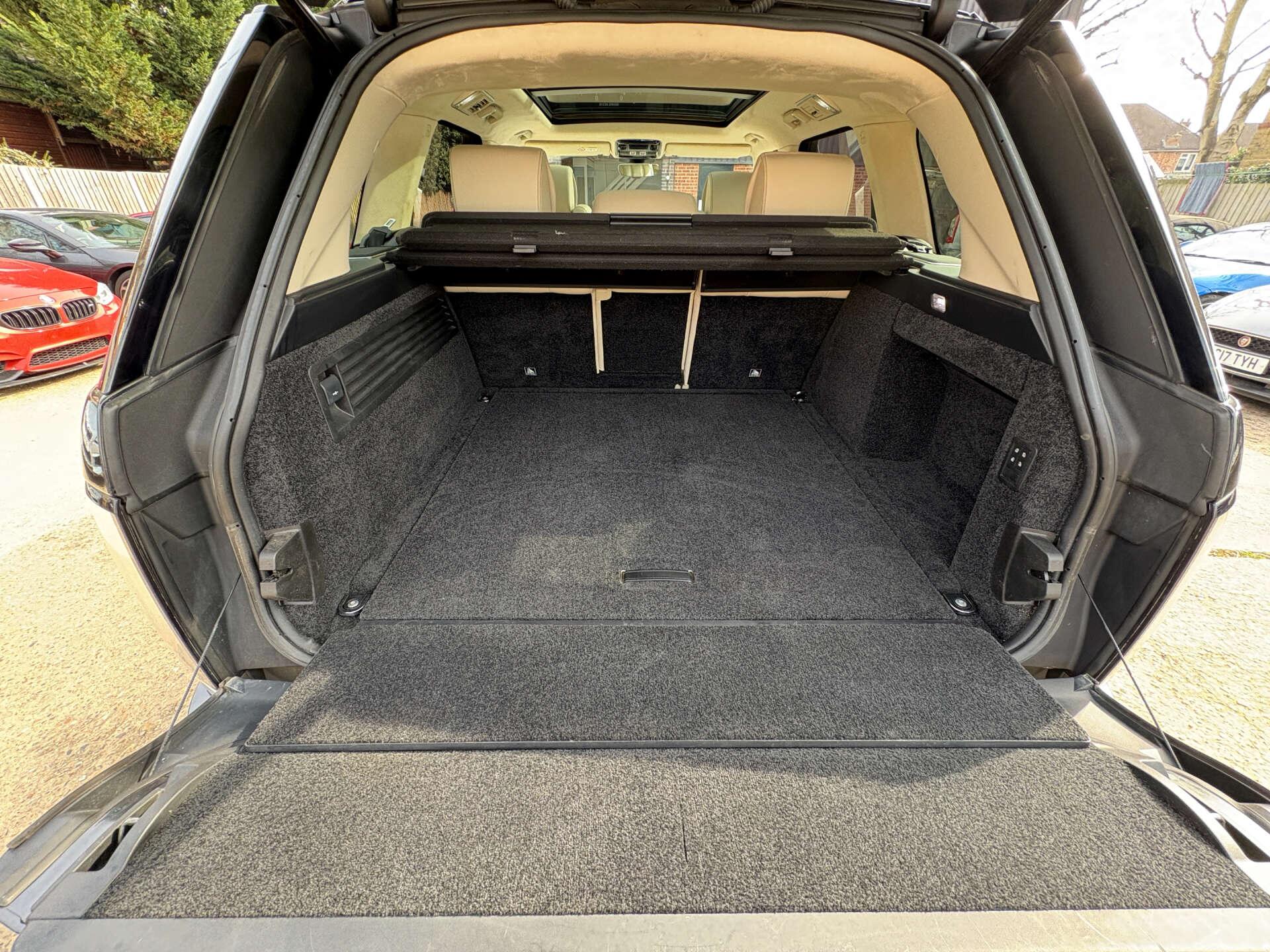 Land Rover Range Rover view 54